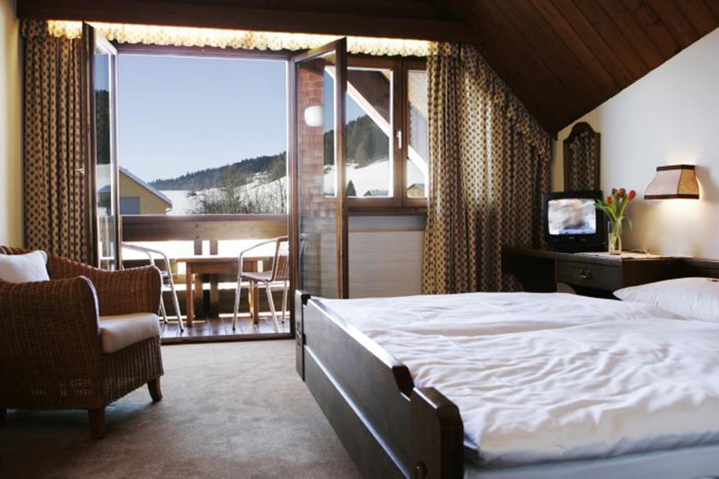 Hotel Gasthof Krone Hittisau Bilik gambar