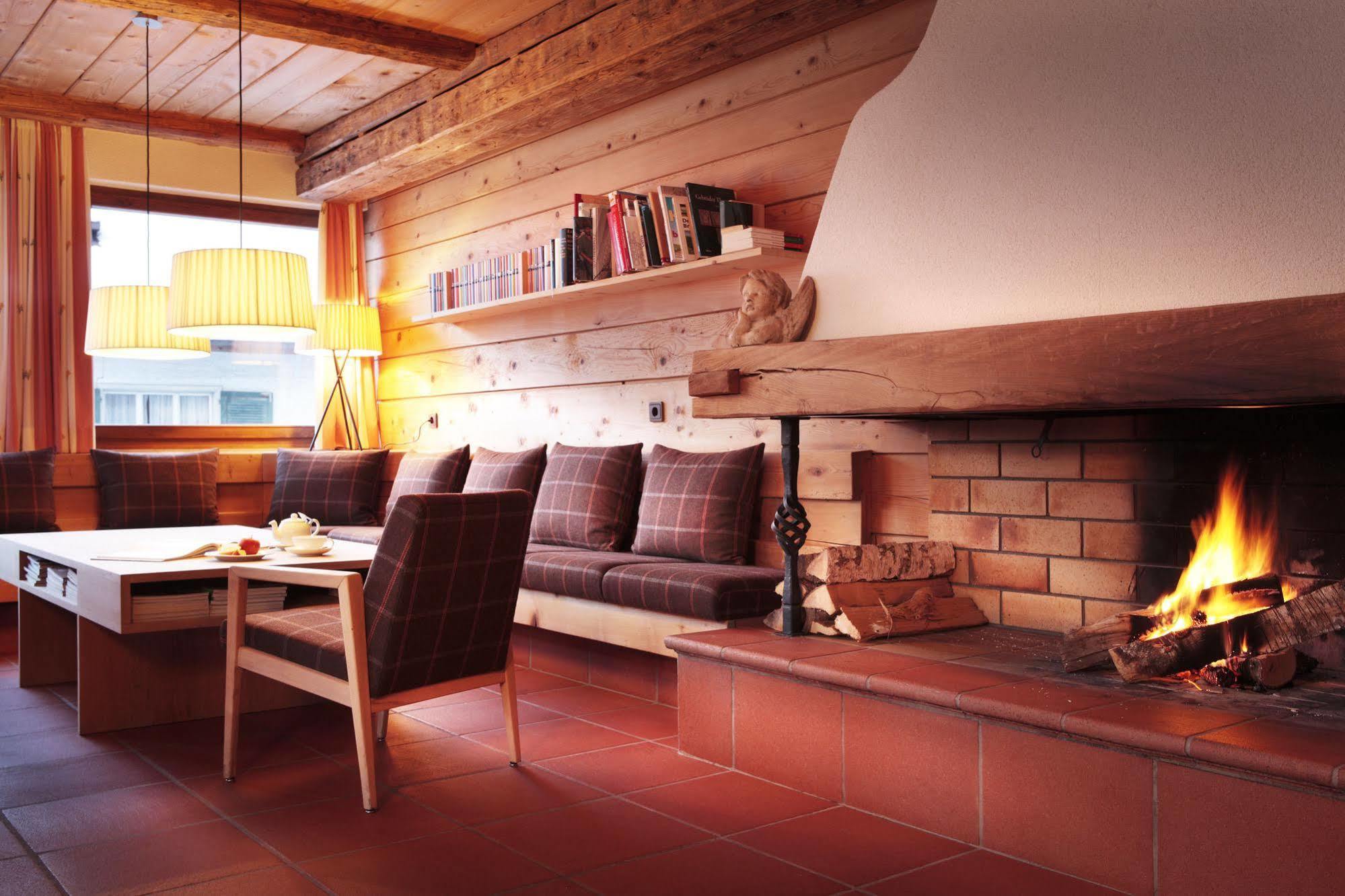 Hotel Gasthof Krone Hittisau Luaran gambar